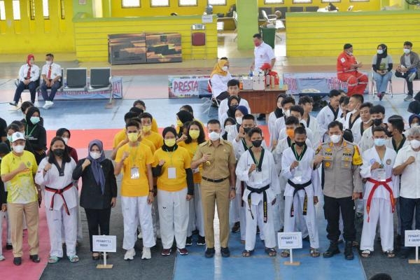  Musa Rajekshah Buka Kejuaraan Taekwondo Tingkat Provinsi Sumut *Persiapan untuk PON 2024